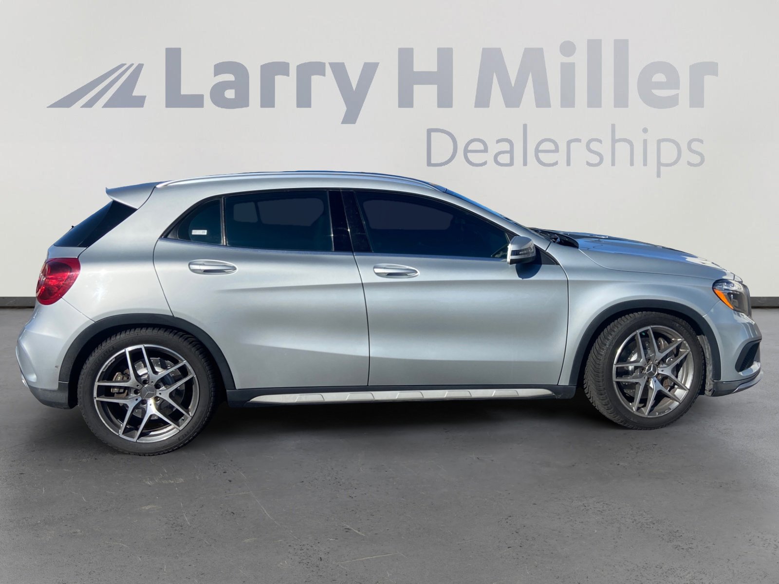Used 2015 Mercedes-Benz GLA 45 AMG 4MATIC image 8