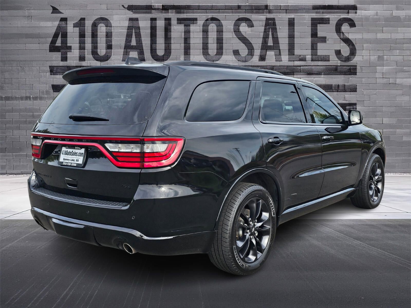 Used 2021 Dodge Durango R/T w/ Blacktop Package AWD/4WD image 3