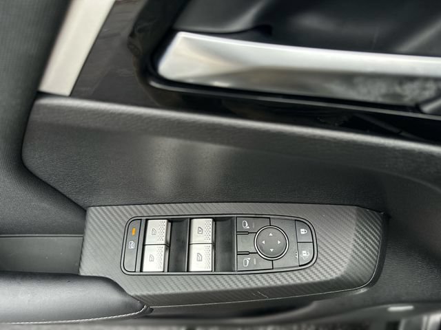 Used 2025 Mitsubishi Outlander ES FWD image 14