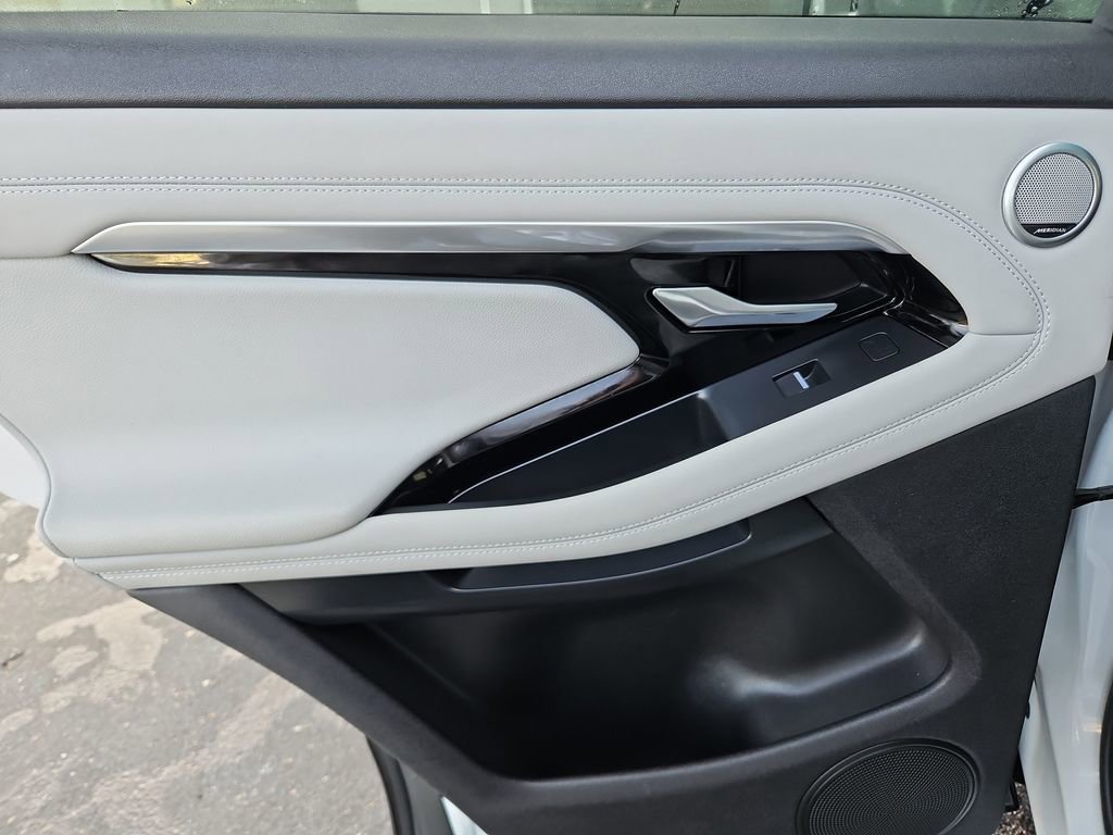 Used 2020 Land Rover Range Rover Evoque First Edition image 29