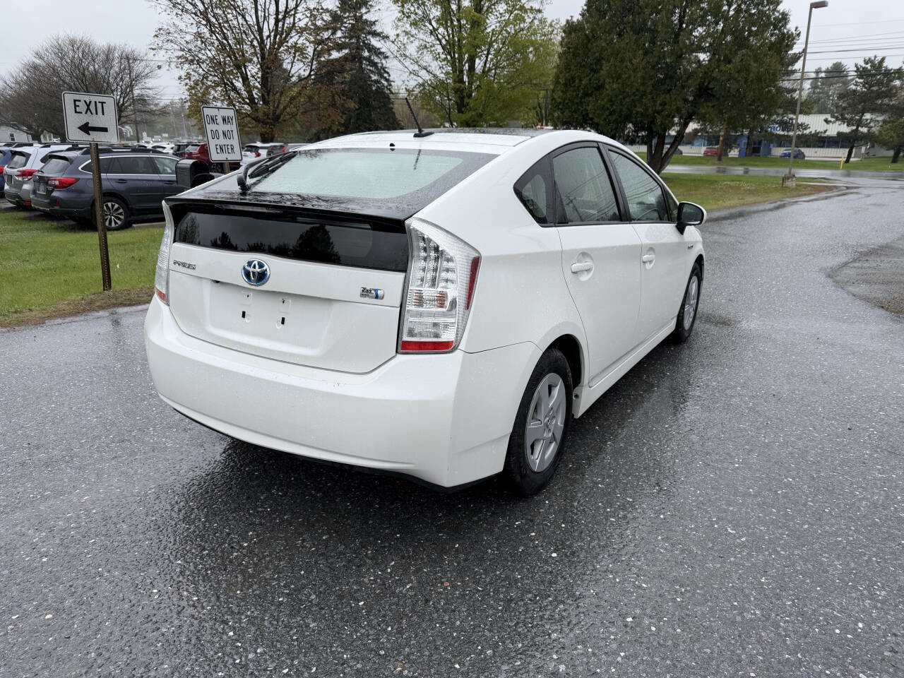 Used 2011 Toyota Prius Three w/ Solar Roof Pkg FWD image 5