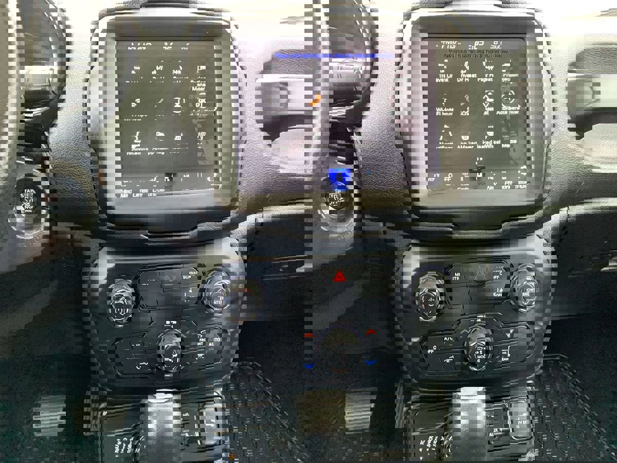 Used 2021 Jeep Renegade Trailhawk w/ Sun & Sound Group image 21