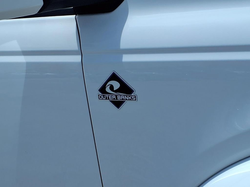 Used 2023 Ford Bronco Outer Banks image 11