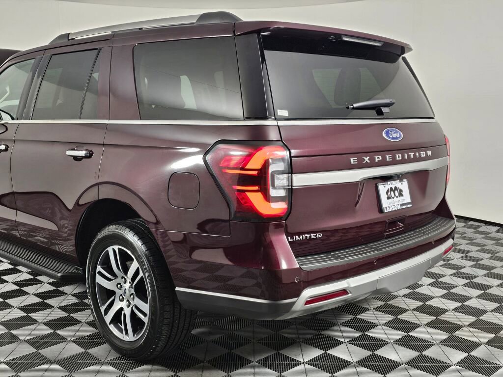 Used 2024 Ford Expedition Limited image 13