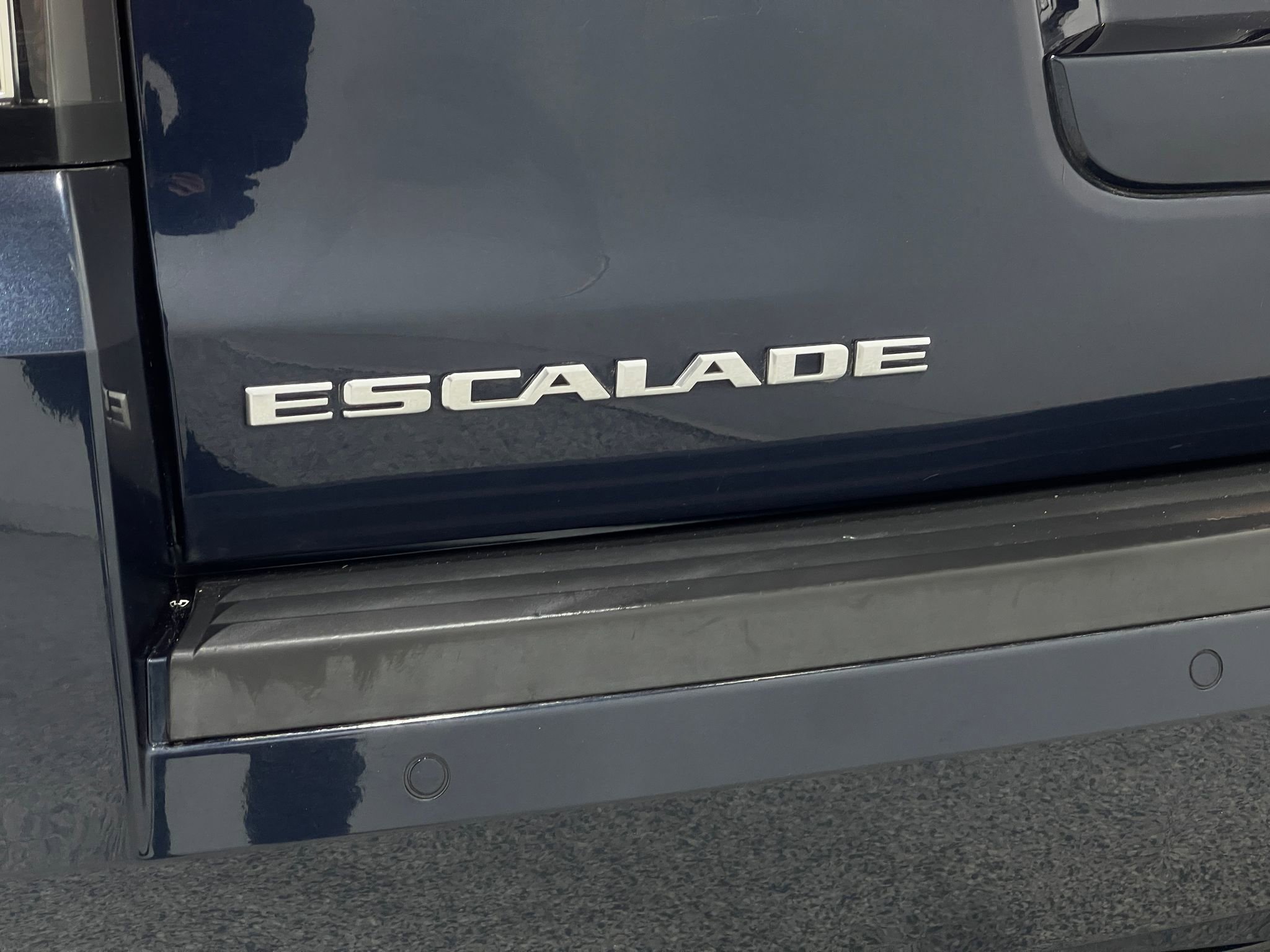 Used 2018 Cadillac Escalade Platinum AWD/4WD image 42