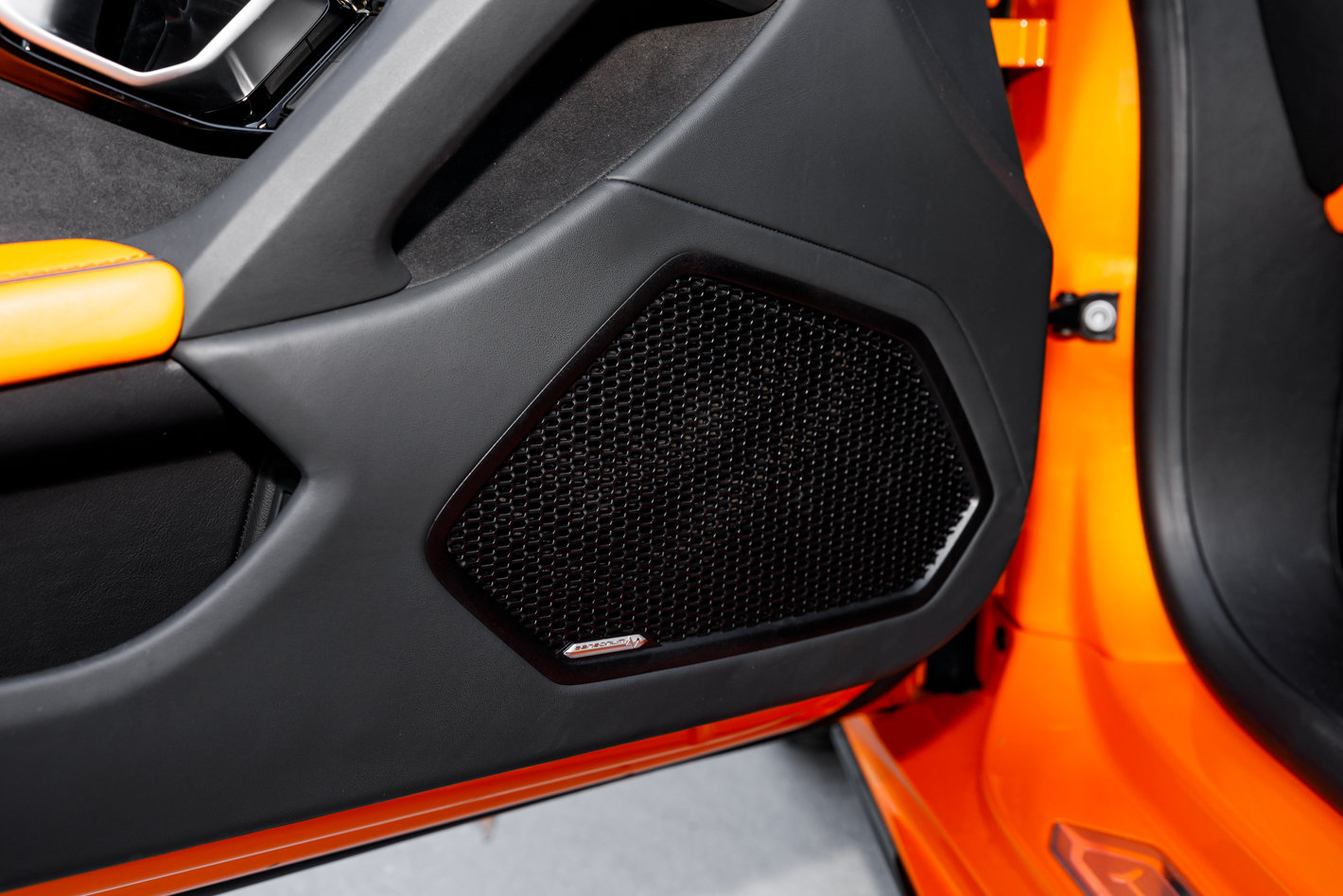 Used 2023 Lamborghini Huracan EVO RWD image 30