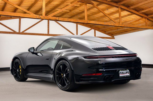 Used 2021 Porsche 911 Carrera image 3