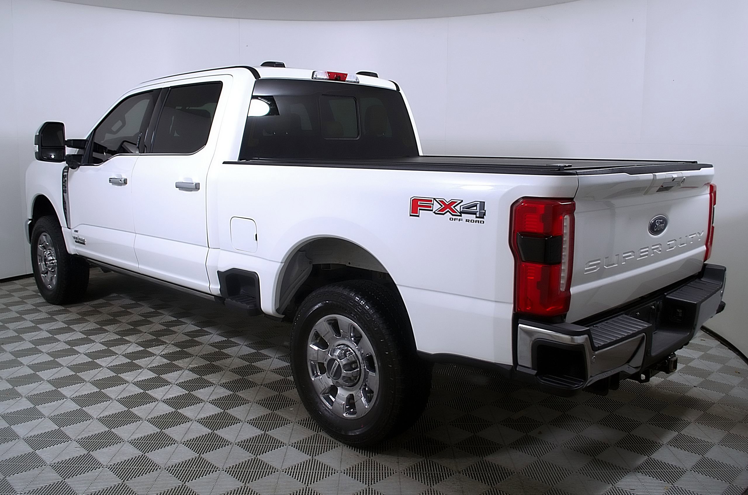Used 2024 Ford F250 Lariat w/ Lariat Ultimate Package image 9
