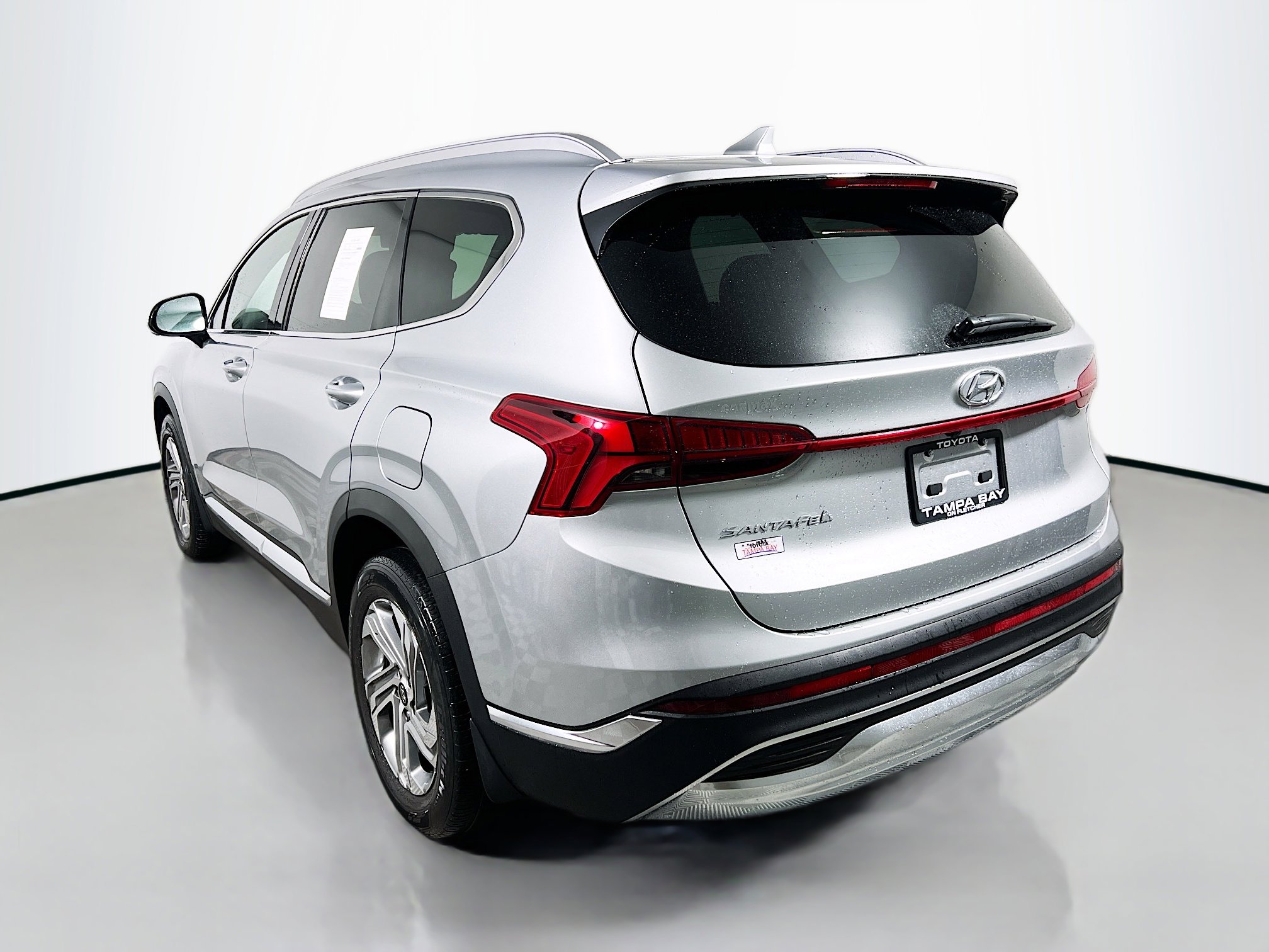 Used 2023 Hyundai Santa Fe SEL w/ Premium Package image 8