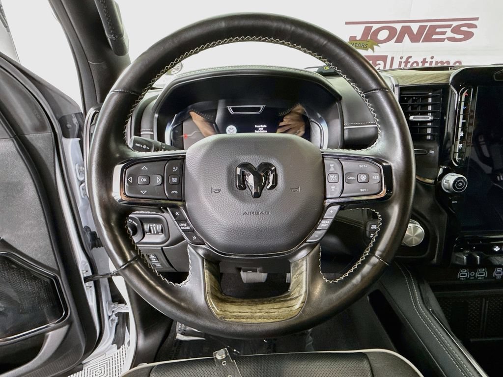 Used 2025 RAM 1500 Limited AWD/4WD image 24