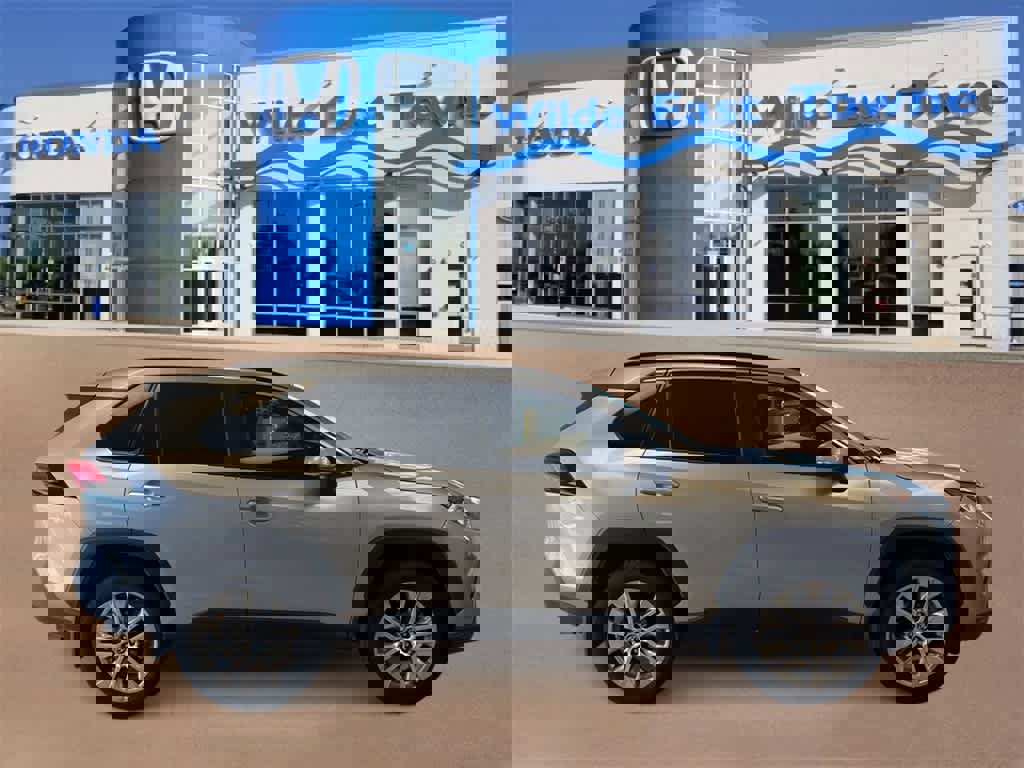 Used 2021 Toyota RAV4 XLE Premium image 9