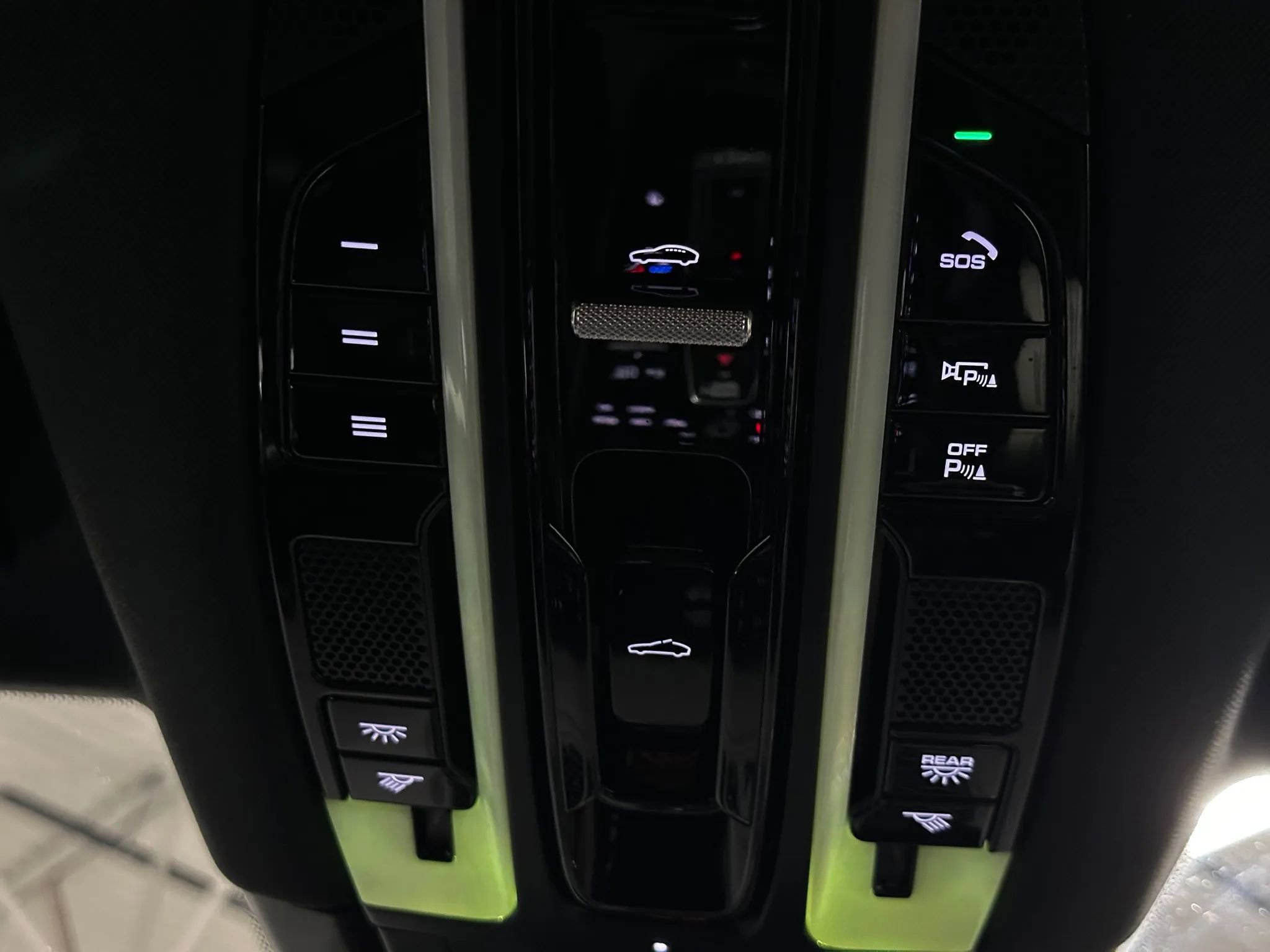 Used 2023 Porsche Cayenne image 45