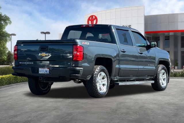 Used 2017 Chevrolet Silverado 1500 LT w/ All Star Edition AWD/4WD image 4