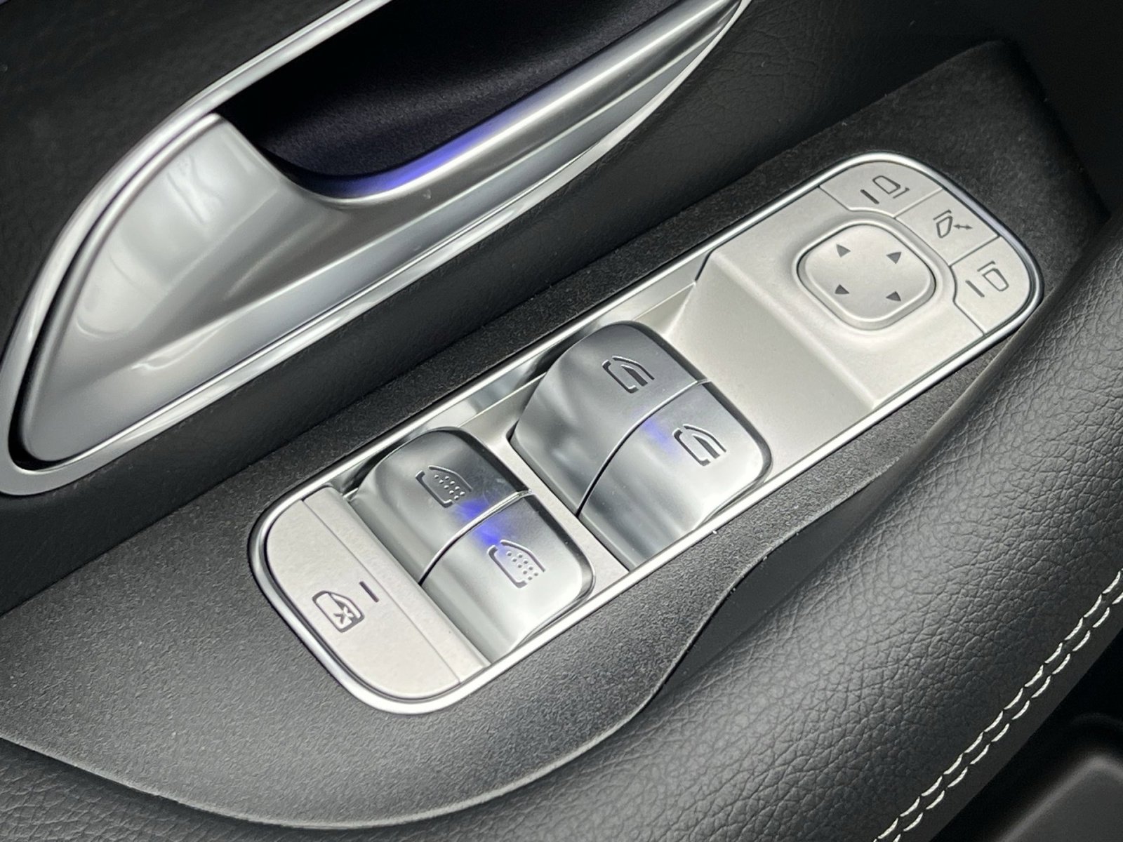 New 2026 Mercedes-Benz GLE 450 4MATIC image 13