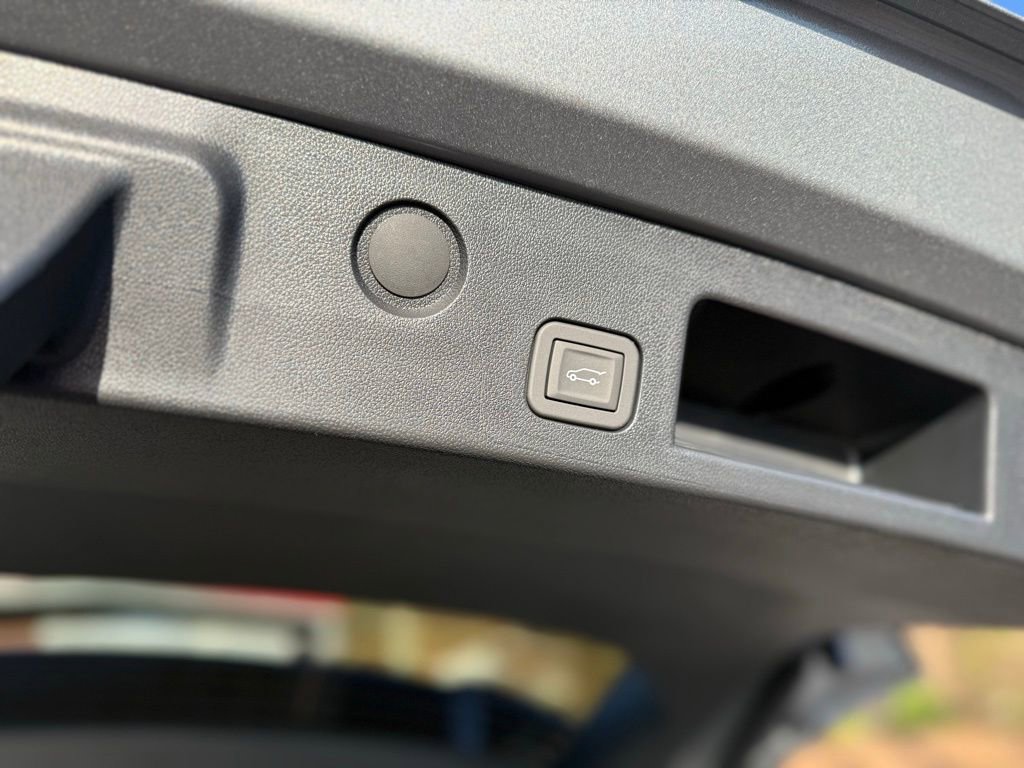 New 2026 Chevrolet Equinox LT w/ Convenience Package II image 19