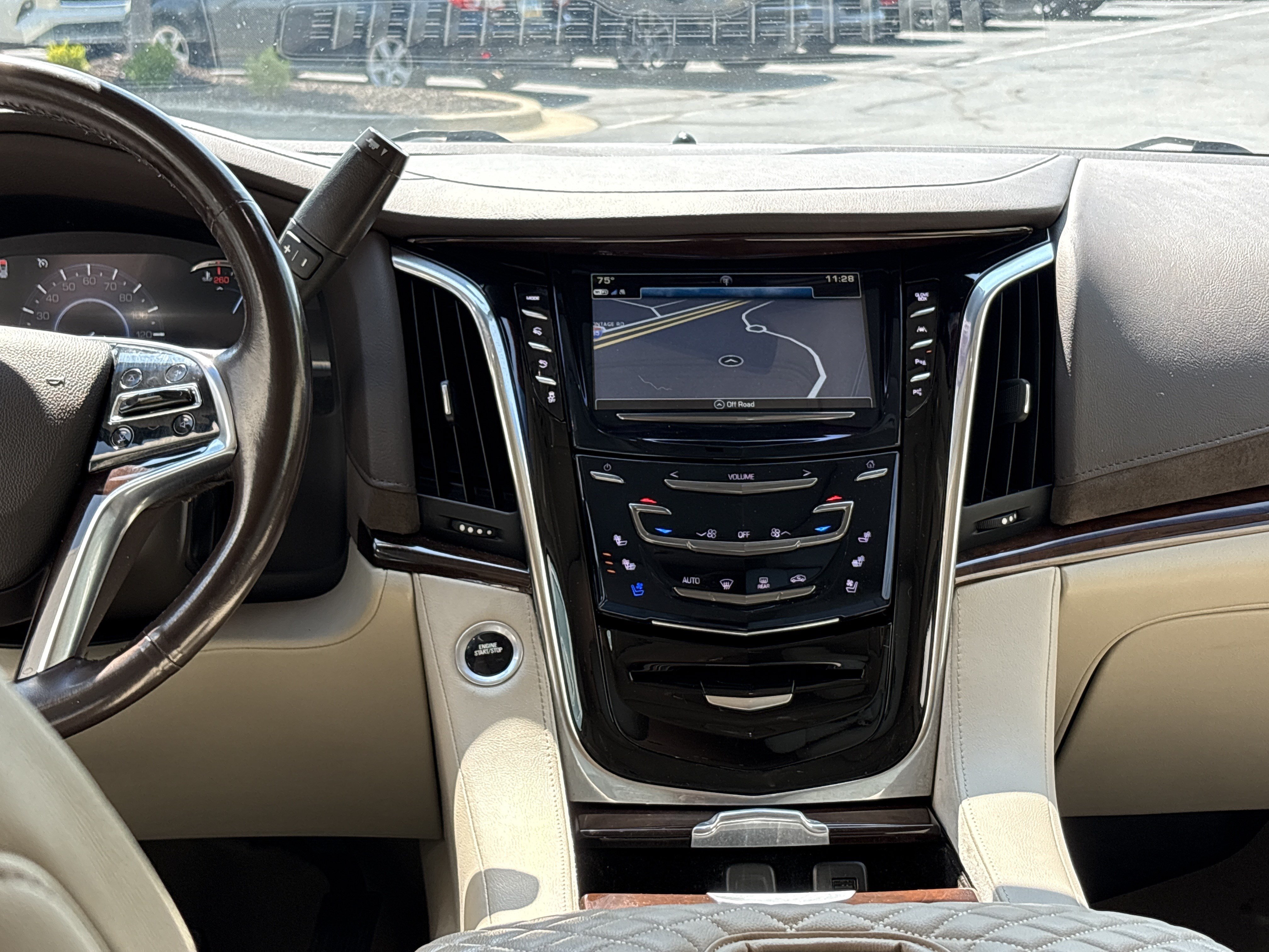 Used 2017 Cadillac Escalade Luxury AWD/4WD image 30