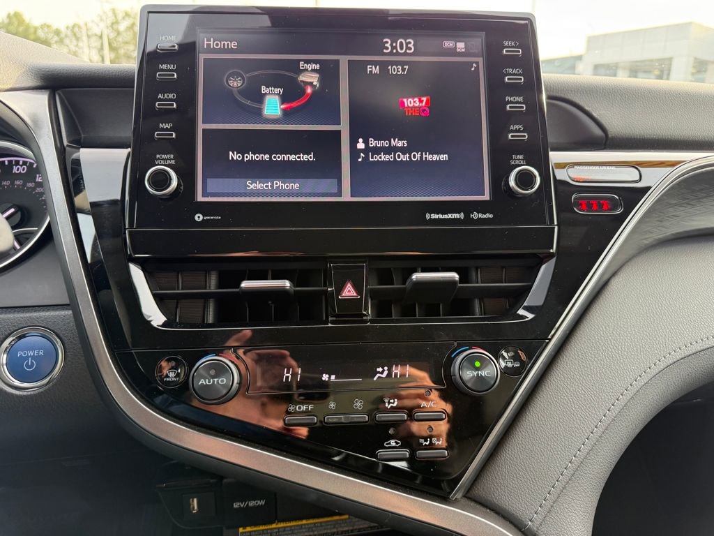 Used 2021 Toyota Camry XLE image 18