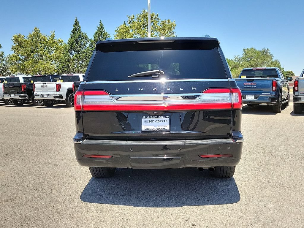Used 2020 Lincoln Navigator L Reserve w/ Luxury Package AWD/4WD image 11