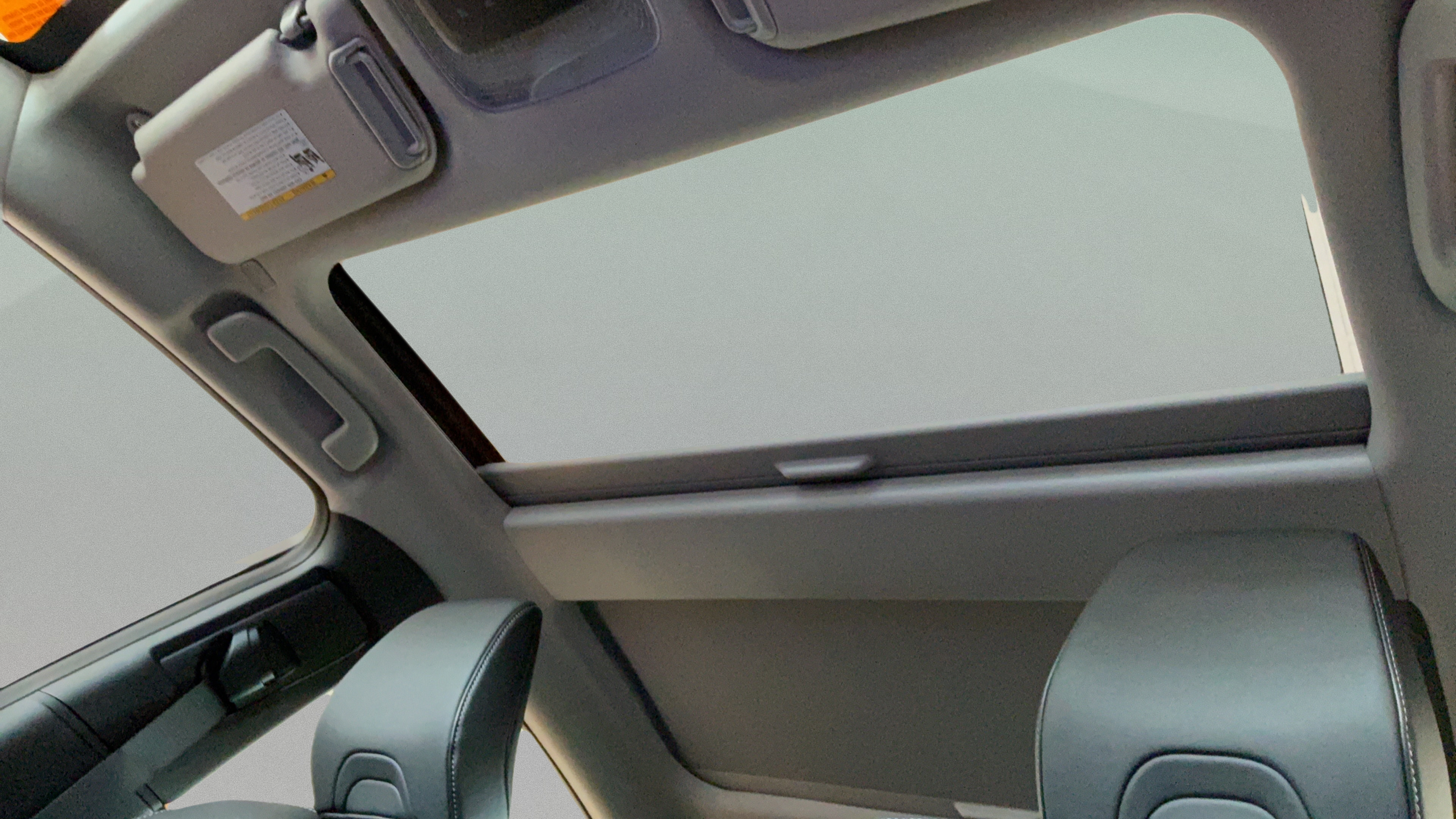Used 2025 Toyota Prius Limited FWD image 18