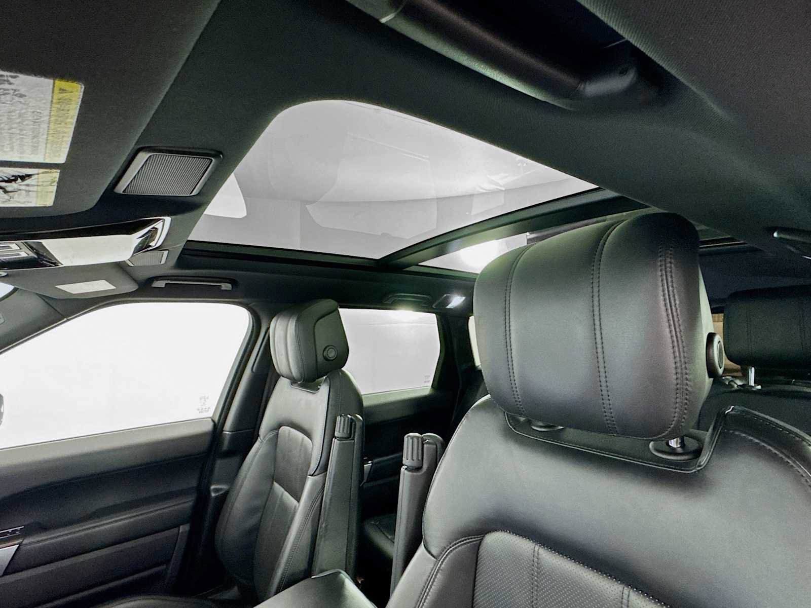 Used 2020 Land Rover Range Rover Sport HSE image 14