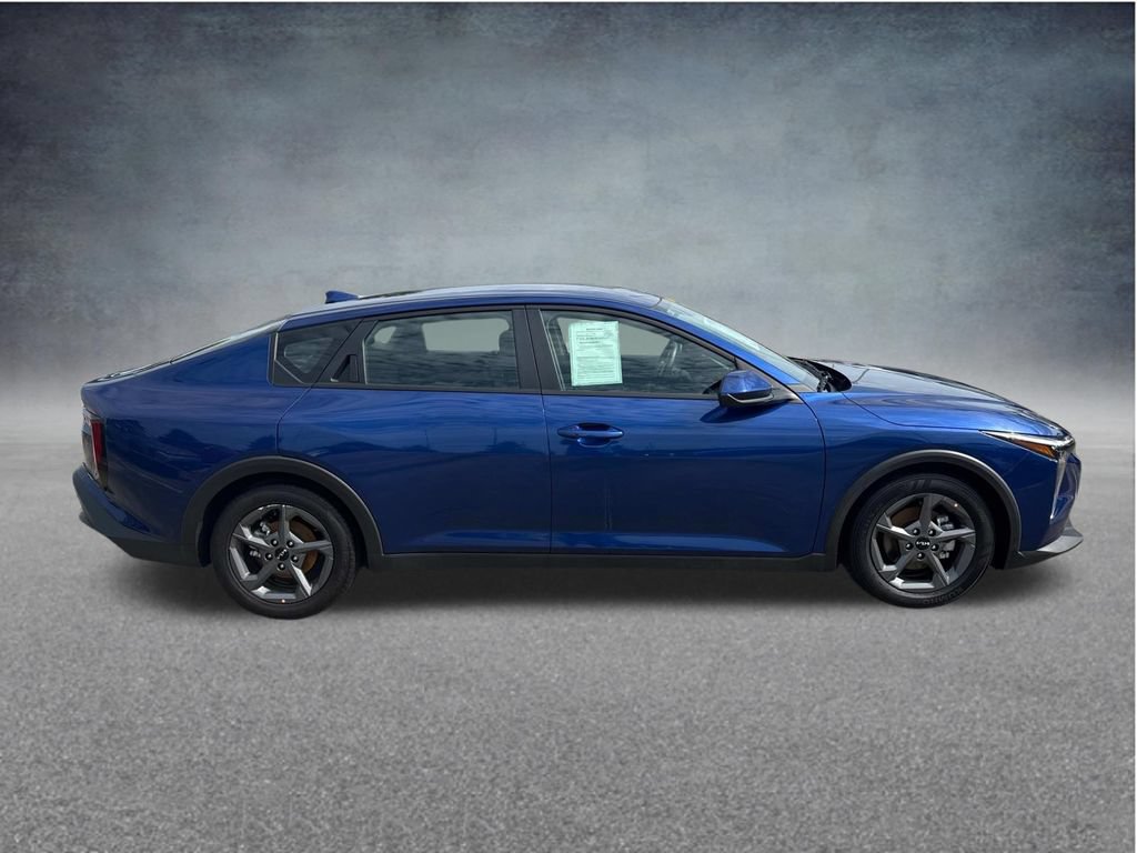 Used 2025 Kia K4 FWD image 11