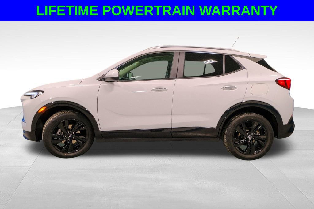 Used 2024 Buick Encore GX Sport Touring image 3