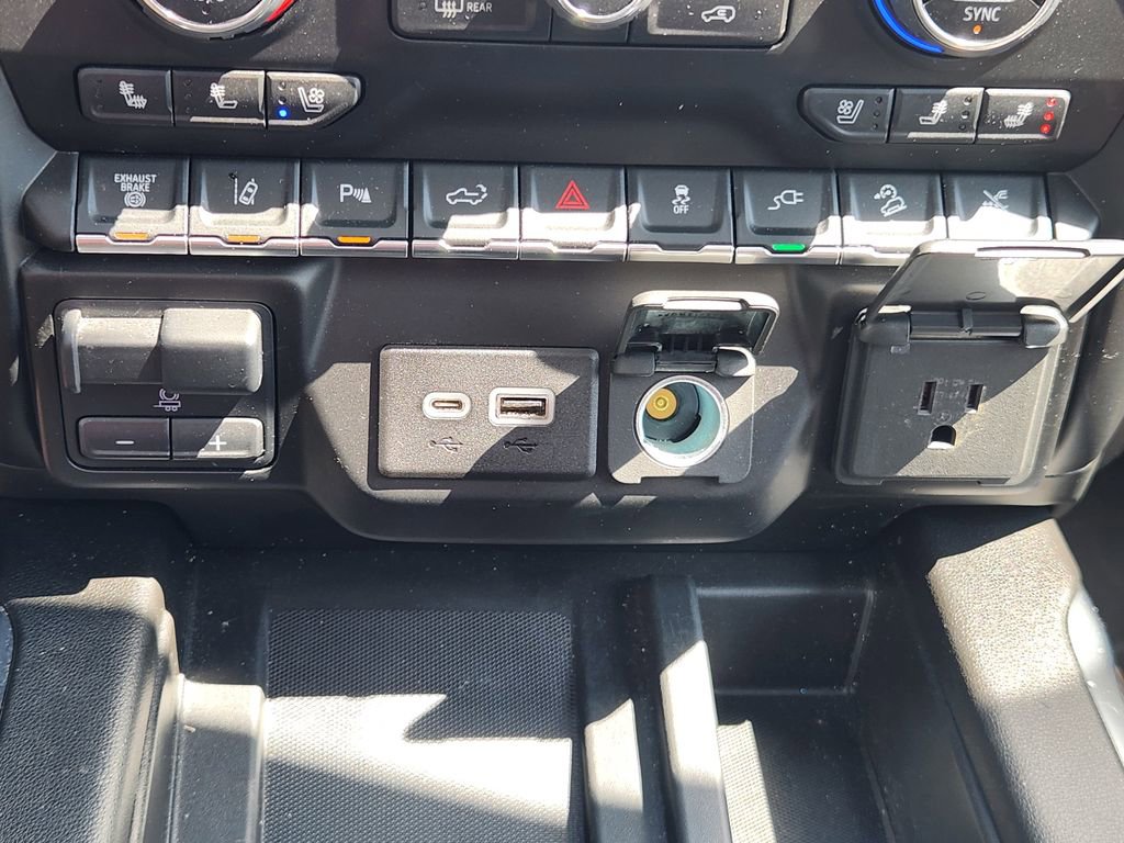 Used 2022 Chevrolet Silverado 2500 High Country w/ Safety Package II image 25