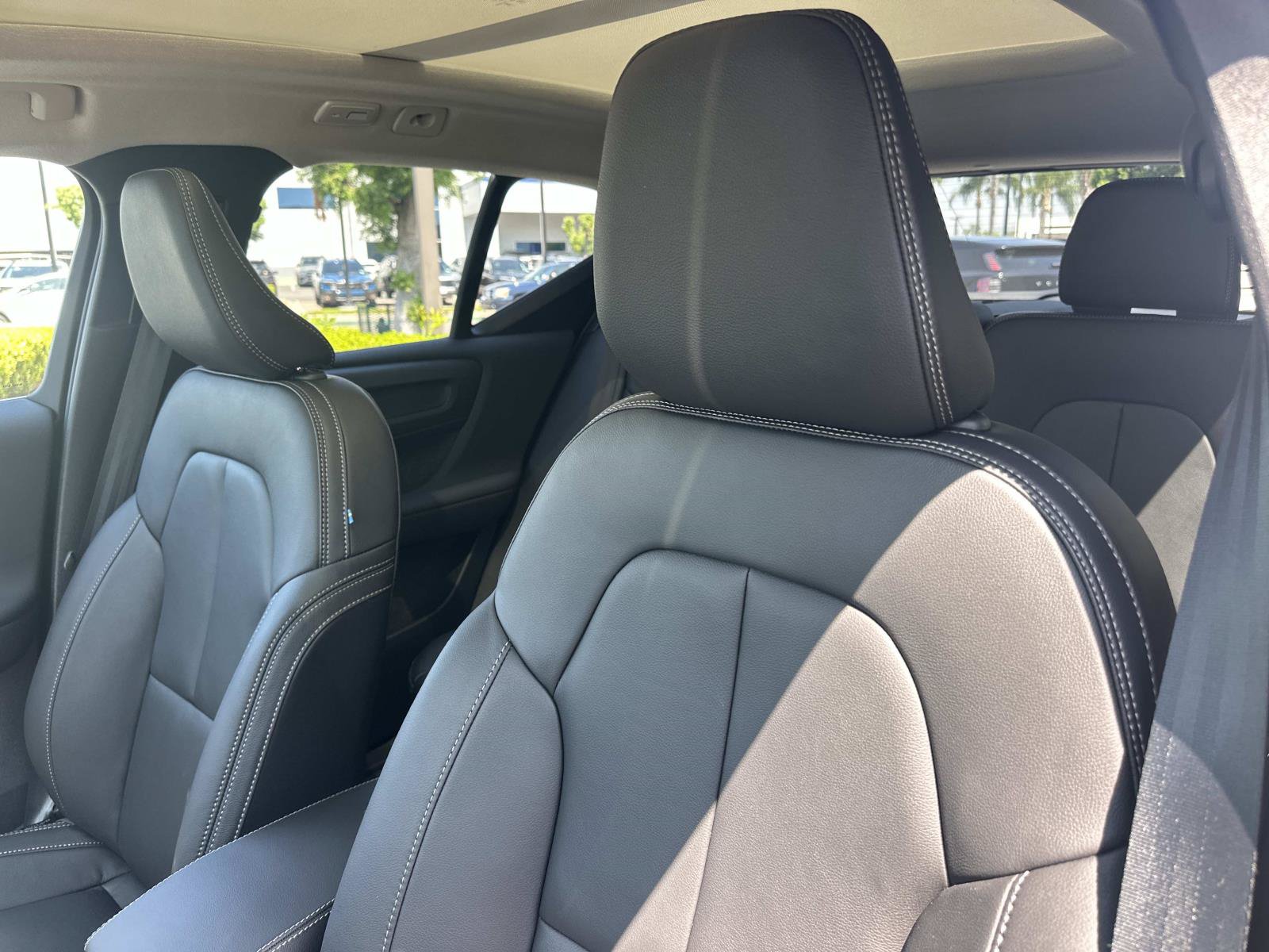 New 2026 Volvo XC40 B5 Plus w/ Protection Package Premier AWD/4WD image 15