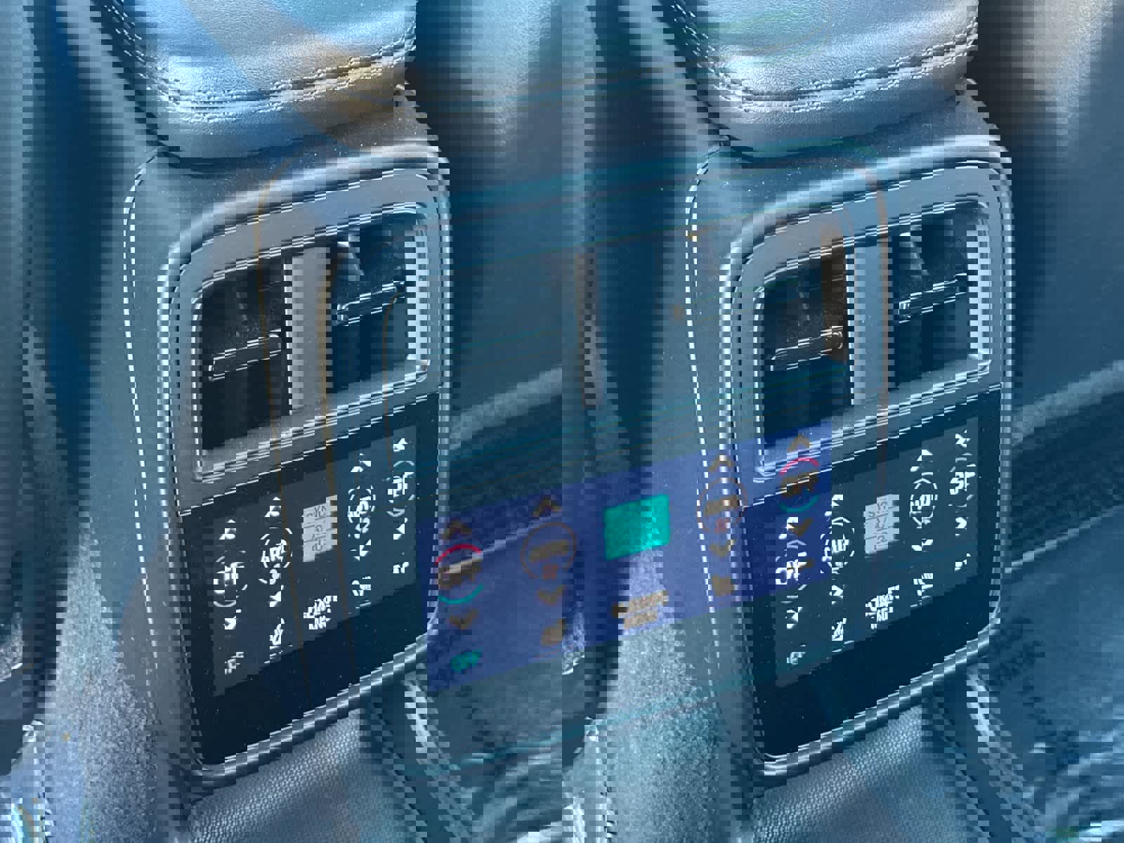 Certified 2022 Porsche Taycan 4S image 14