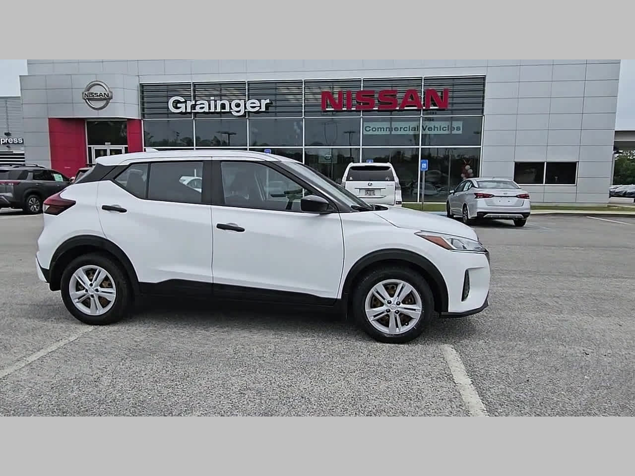 Used 2021 Nissan Kicks S FWD image 35