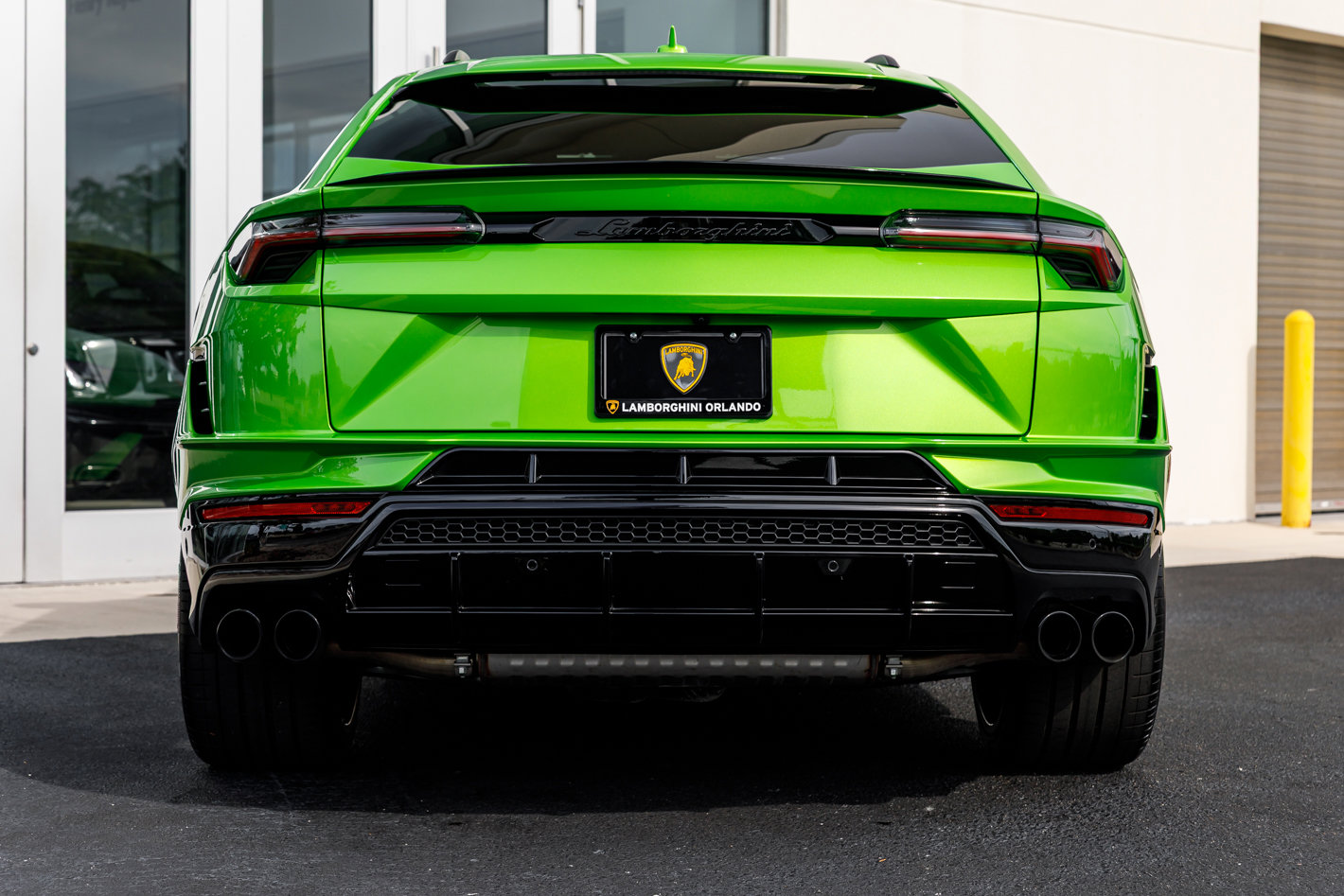 Used 2024 Lamborghini Urus S AWD/4WD image 12