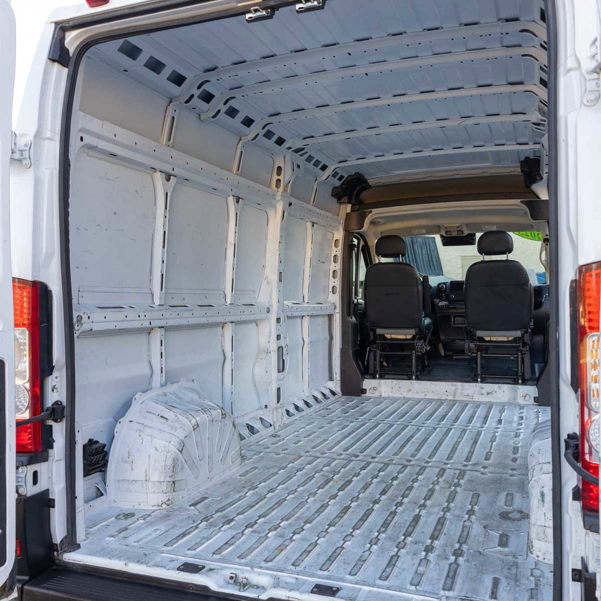 Used 2023 RAM ProMaster 2500 image 14