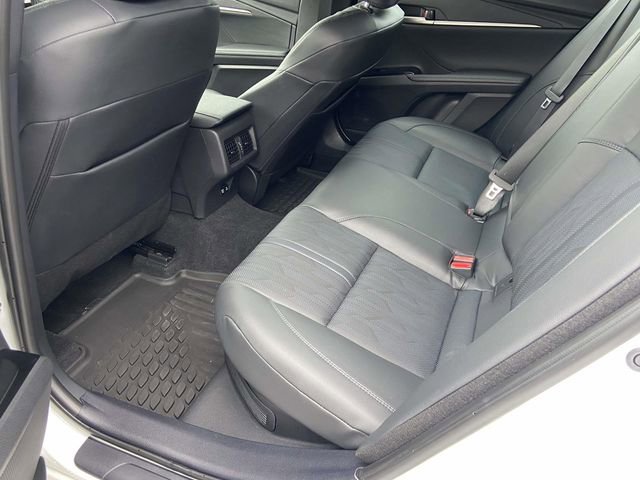 Used 2025 Toyota Camry XSE FWD image 8
