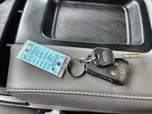 Used 2017 GMC Sierra 1500 4x4 Double Cab image 34