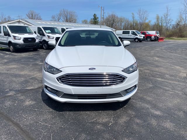 Used 2018 Ford Fusion SE w/ Equipment Group 601A FWD image 16