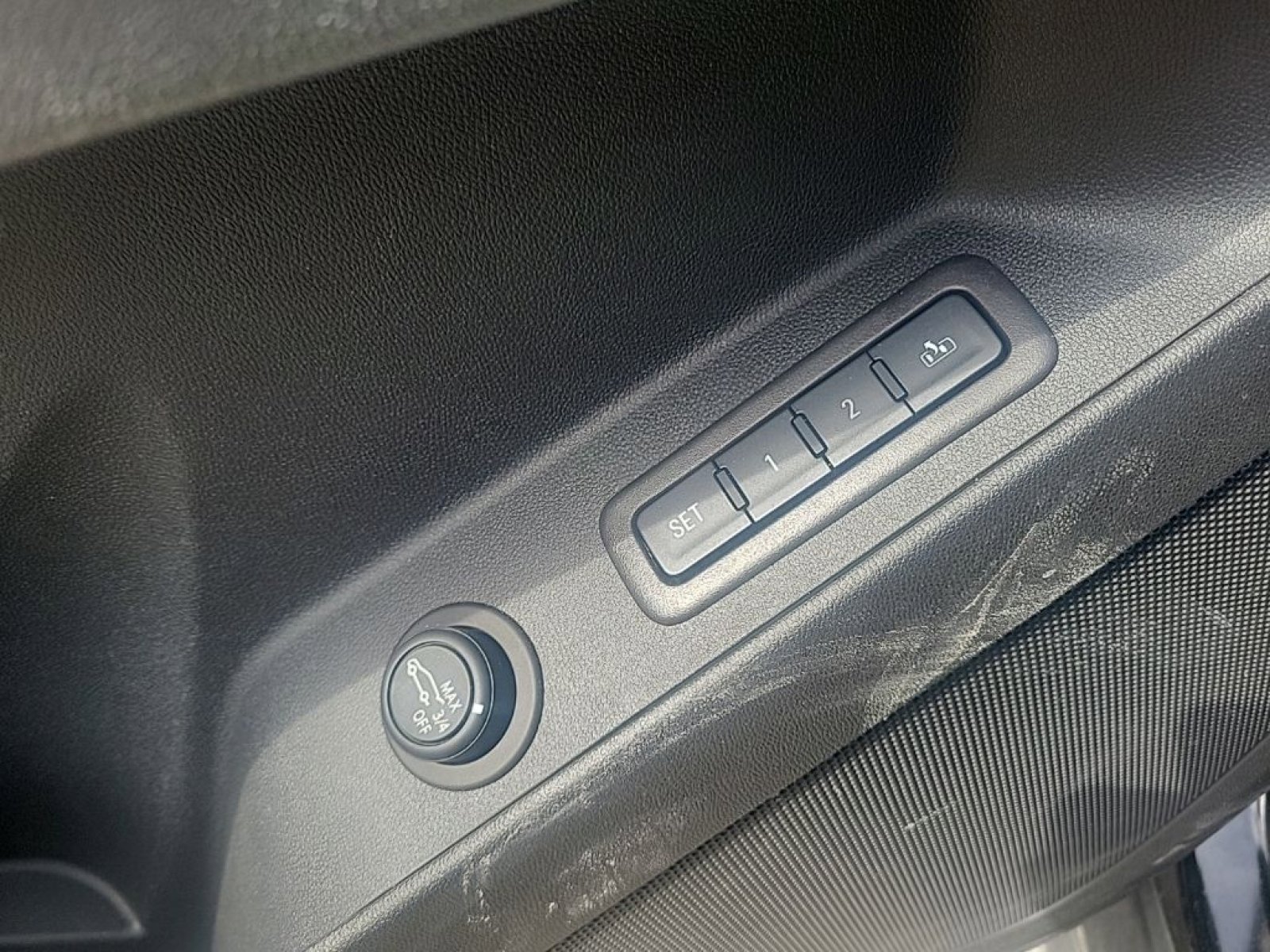 Used 2021 Chevrolet Equinox Premier image 17