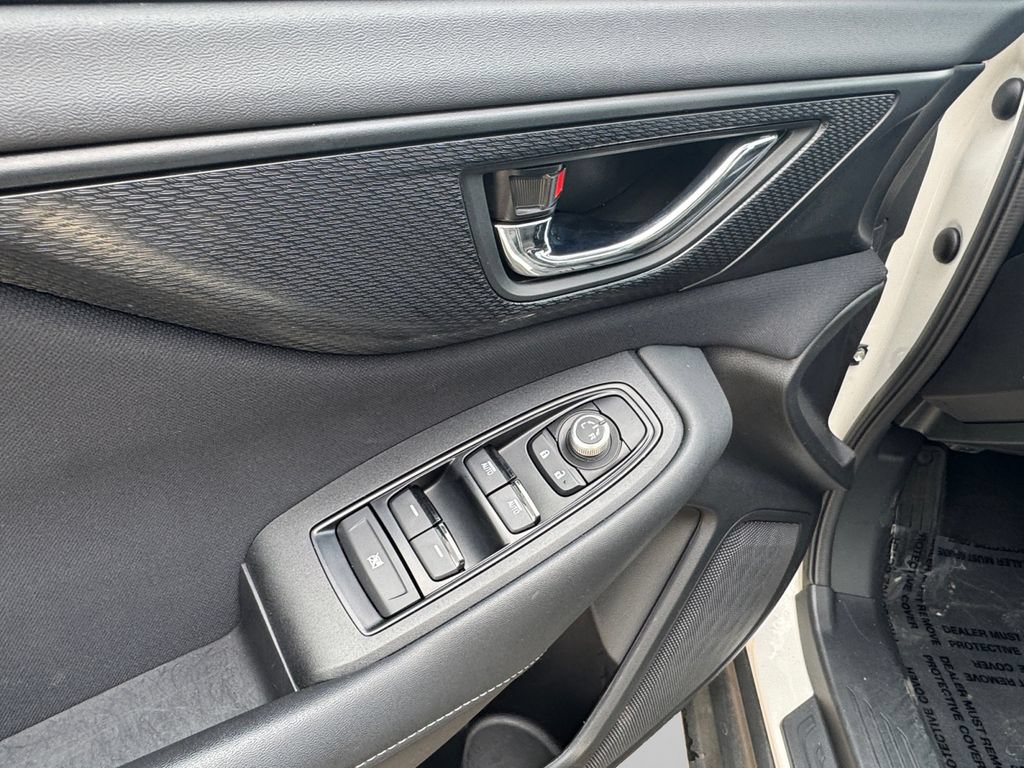 Used 2025 Subaru Outback Premium AWD/4WD image 19