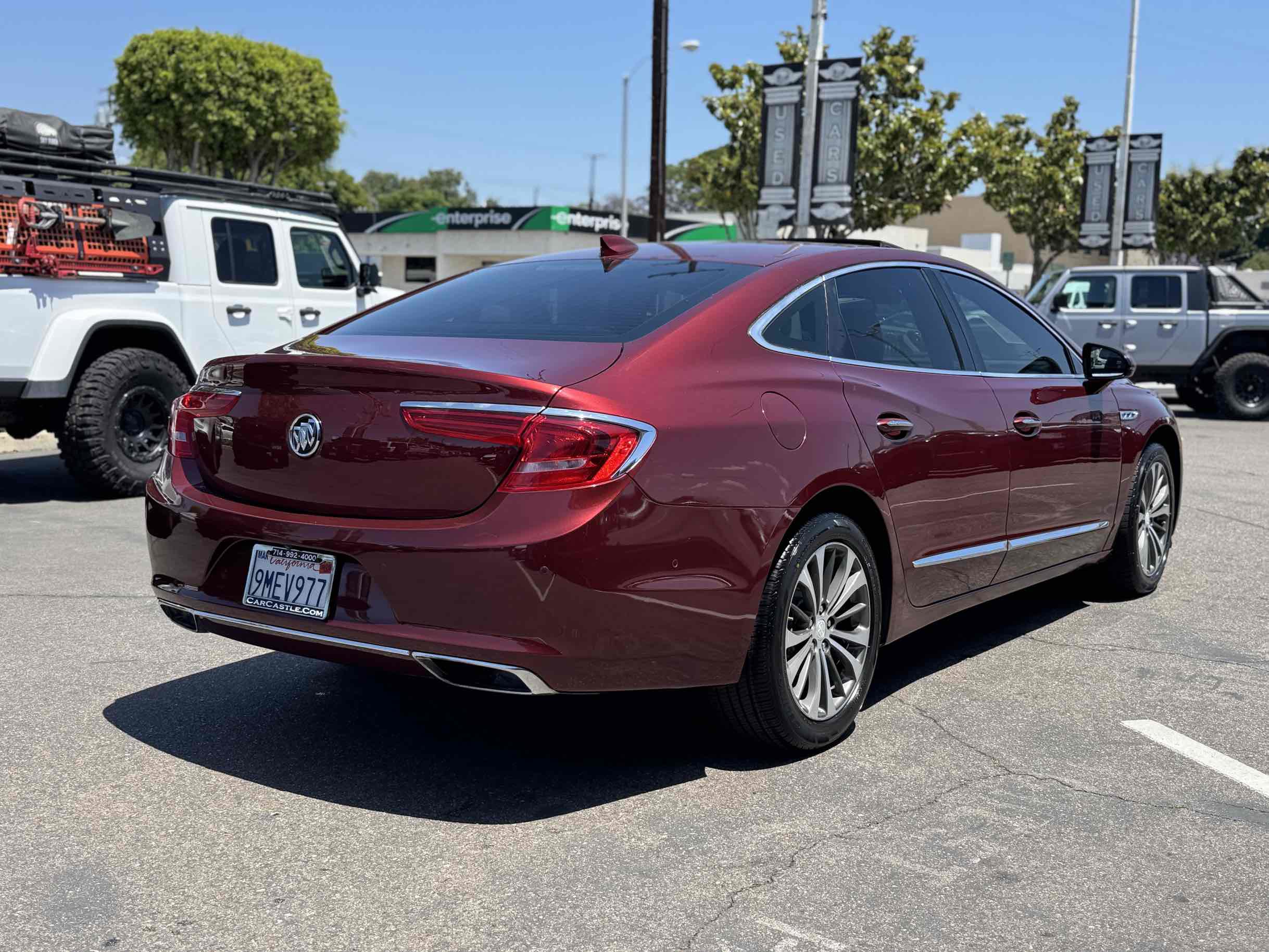 Used 2017 Buick LaCrosse Premium w/ Driver Confidence Package #2 FWD image 6