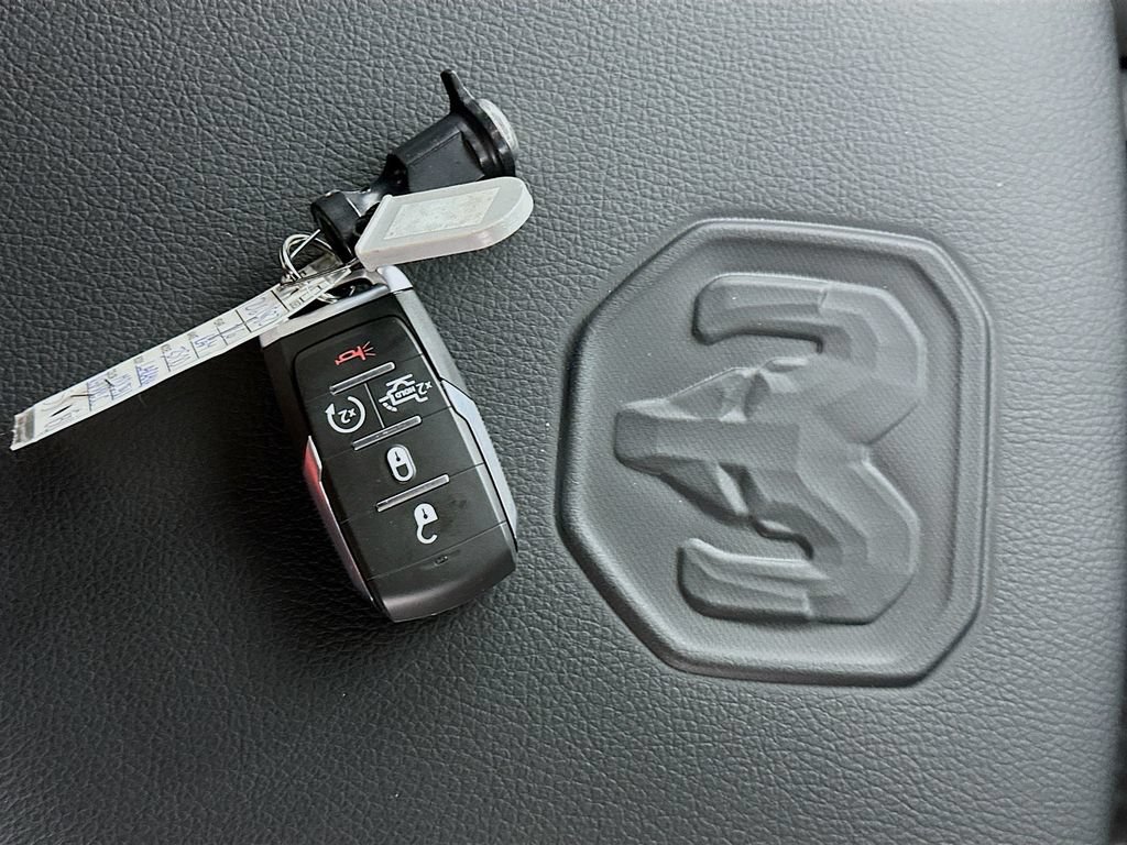 New 2026 RAM 3500 Laramie AWD/4WD image 19