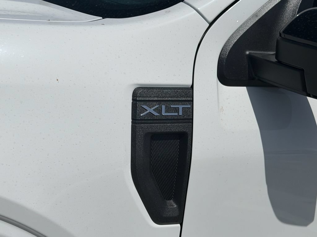 New 2026 Ford Maverick XLT w/ XLT Luxury Package AWD/4WD image 5