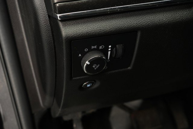 Used 2018 Jeep Grand Cherokee Limited AWD/4WD image 25