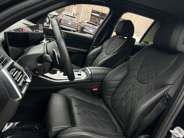Used 2024 BMW X5 xDrive50e w/ M Sport Package AWD/4WD image 13