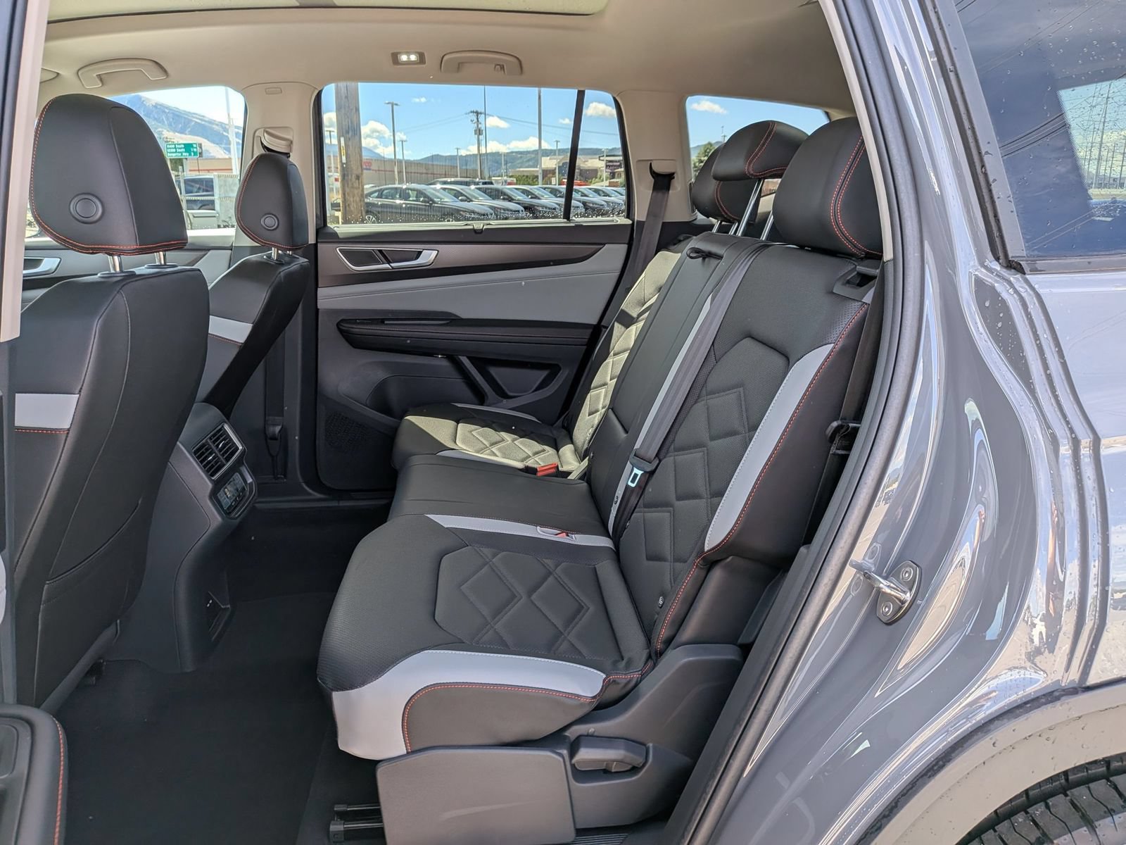 New 2026 Volkswagen Atlas Peak Edition AWD/4WD image 22