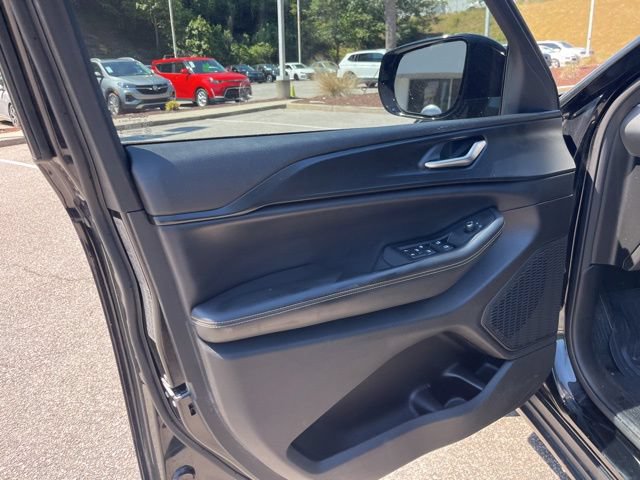 Used 2023 Jeep Grand Cherokee L Laredo AWD/4WD image 5