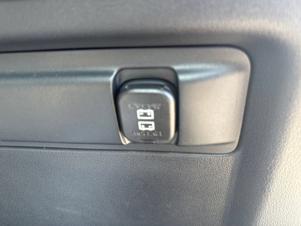 Certified 2025 MAZDA CX-70 Plug-In Hybrid w/ Premium Pkg AWD/4WD image 32