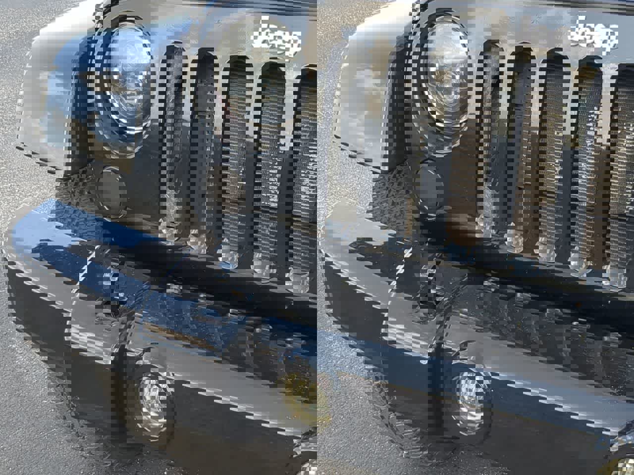 Used 2015 Jeep Wrangler Unlimited Sahara w/ Connectivity Group image 11