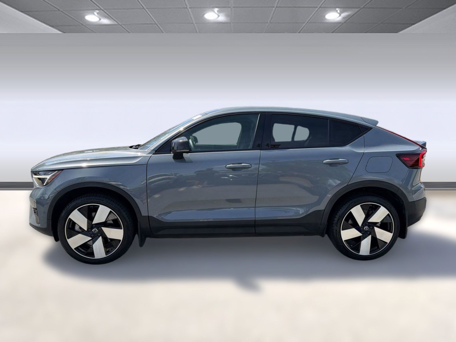Certified 2023 Volvo C40 P8 Recharge Ultimate image 2