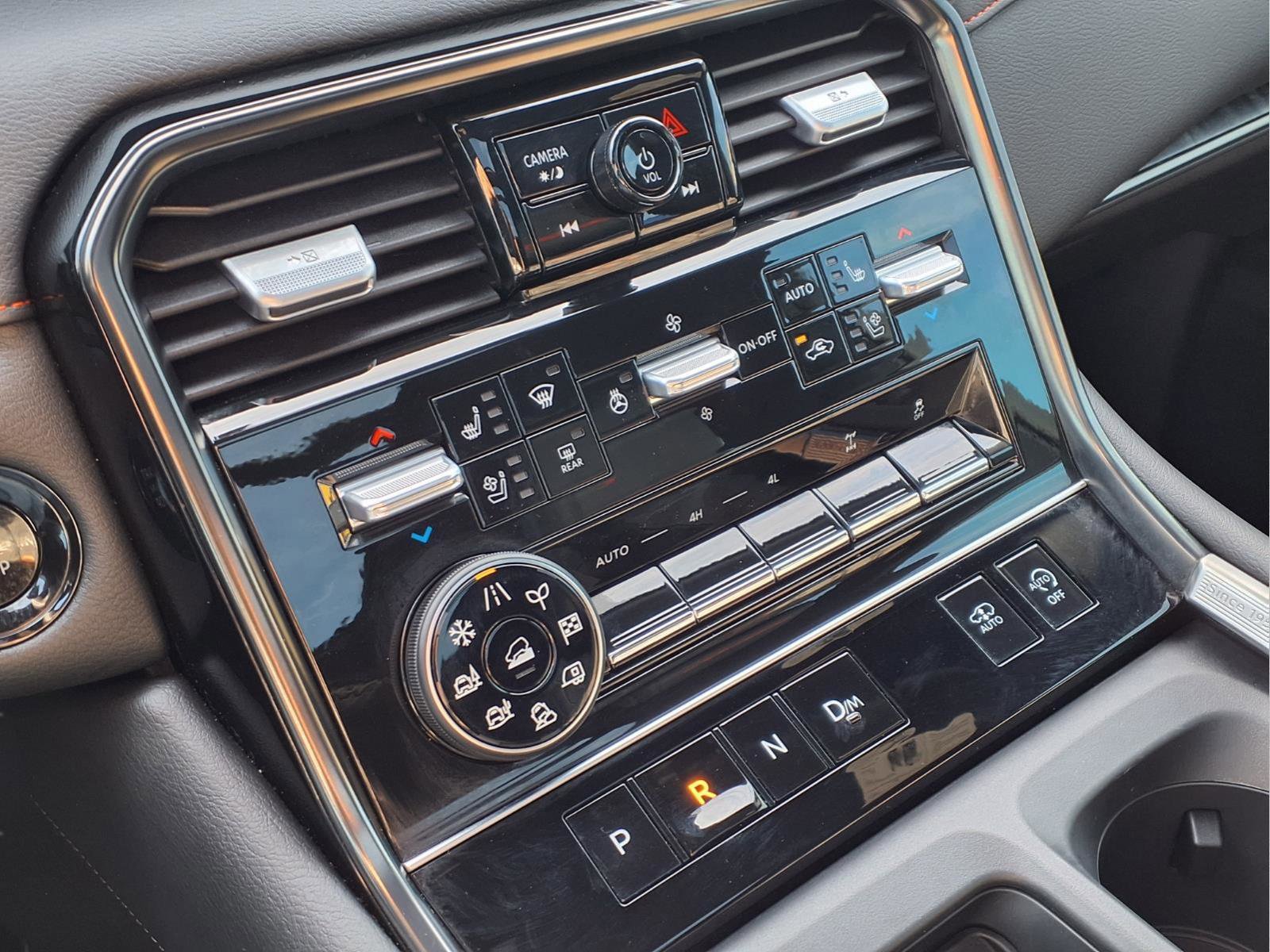 Used 2025 Nissan Armada PRO-4X w/ Pro-4X Premium Package image 19