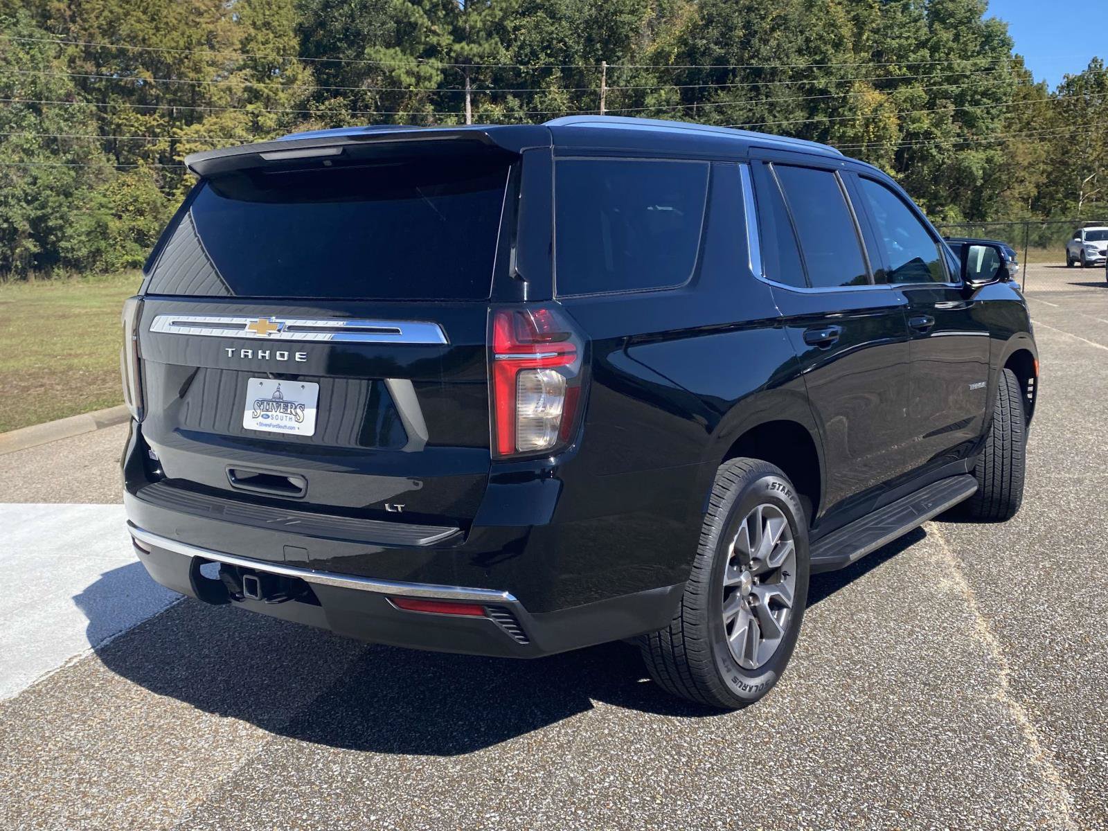 Used 2023 Chevrolet Tahoe LT w/ Luxury Package RWD image 7