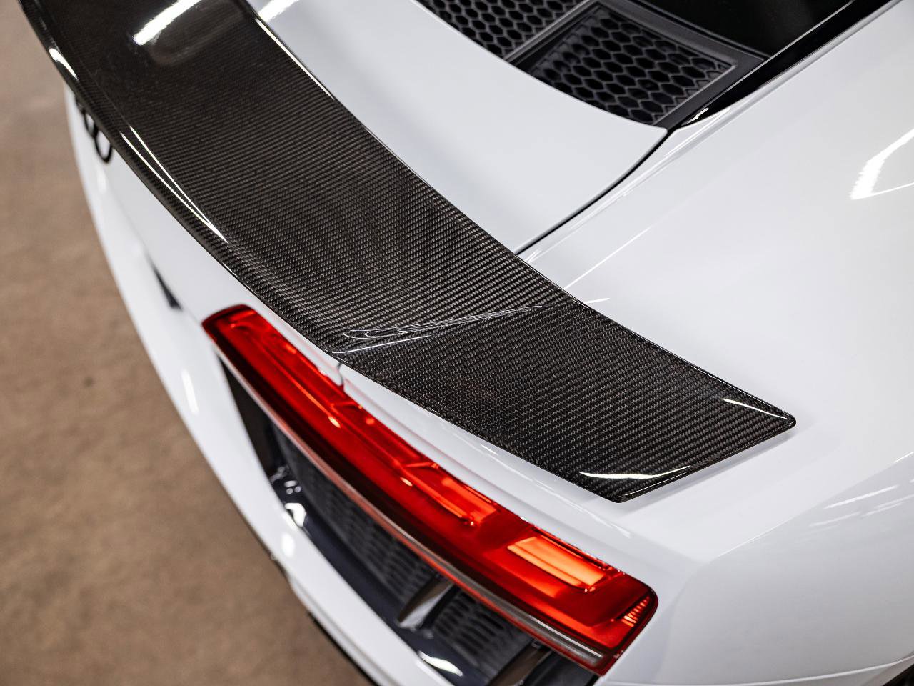 Used 2017 Audi R8 V10 plus image 32